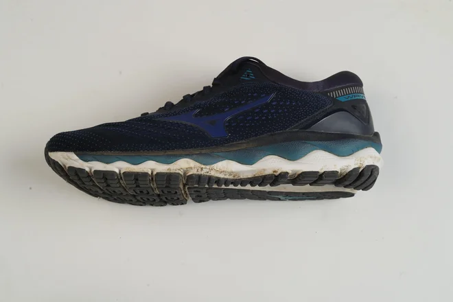 Mizuno Wave Sky 3 FOTO: Leon Vidic