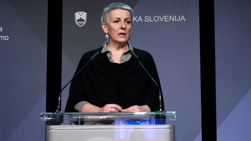 Fotografija: Lidija Jerkič zahteva, da se o delavskih pravicah ne odloča brez sindikatov.