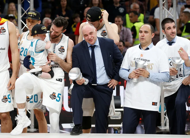 Tudi v Realovi košarkarski sekciji si bodo za 10 odstotkov znižali plačo. FOTO: Reuters
