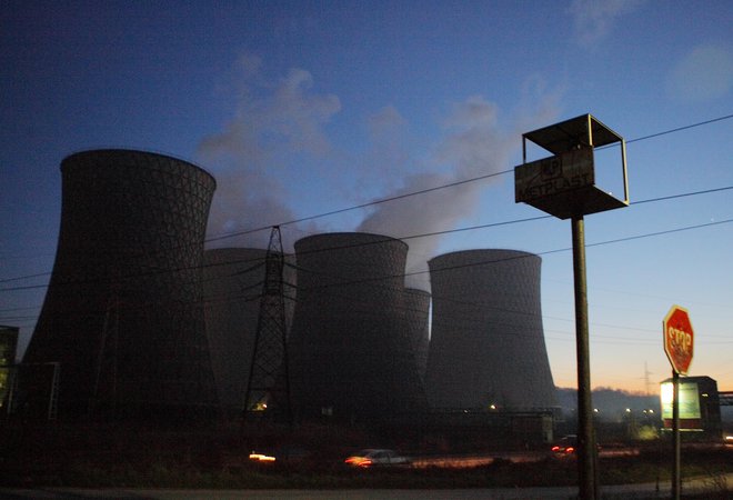 Termoelektrarna Tuzla v BIH ogroža zdravje Evrope. FOTO: Jože Suhadolnik/Delo