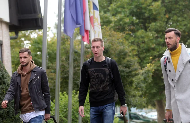 Na Brdo so prišli ob isti uri (z leve) Petar Stojanović, Robert Berić in Amir Dervišević.