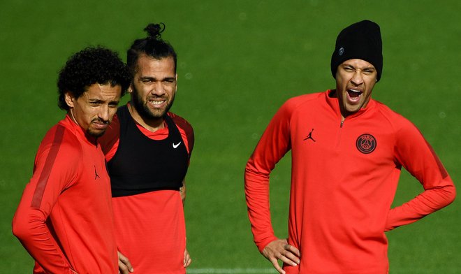 Brazilci Marquinhos, Dani Alves in Neymar med včerajšnjim treningom PSG v Parizu niso bili posebej razigrani.