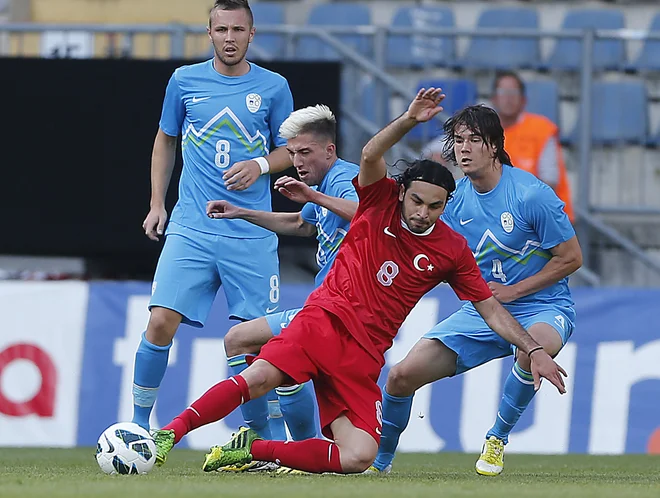 Takole so 31. maja 2013 zmleli Turčijo v Nemčiji tedaj še neizkušeni reprezentanti (z leve) Jasmin Kurtić, Kevin Kampl in Rene Krhin.