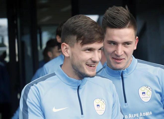 Petar Stojanović In Benjamin Verbič sta se konec tedna veselila zmag v majicah Dinama, prvi z Zagrebčani, drugi s Kijevčani. FOTO: Mavric Pivk