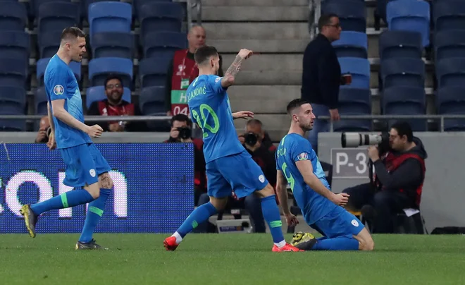 Andraž Šporar se je takole veselil gola v Haifi. FOTO: Reuters