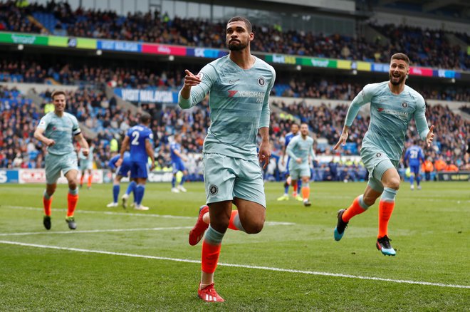 Chelsea se je vrnil v igro za ligo prvakov 2019/20. Takole se je veselil doseženega gola Ruben Loftus-Cheek. FOTO: Reuters