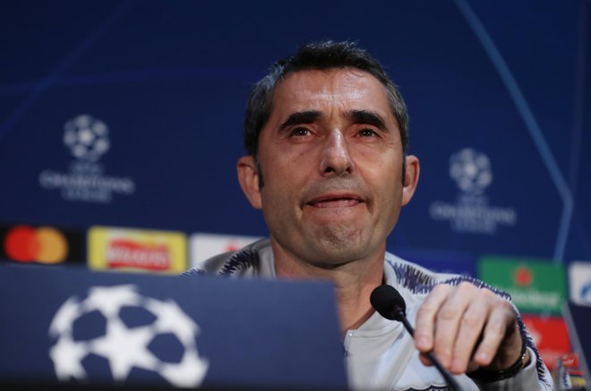 Barcelonin trener Ernesto Valverde velja za odličnega strokovnjaka, kar je potrdil tudi na zadnjem druženju z mediji. FOTO: Reuters