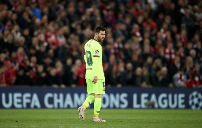Pred tednom dni je bil Lionel Messi vesoljec, včeraj je bil le navadni človek iz krvi in mesa. FOTO Reuters