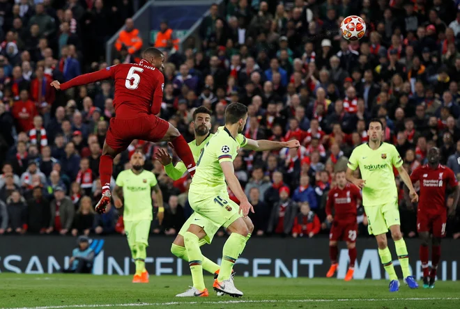 Georginio Wijnaldum je prišel v igro v 46. minuti in do 56. minute zabil dva gola te rpostal eden od nesmrtnih junakov Anfielda. FOTO: Reuters