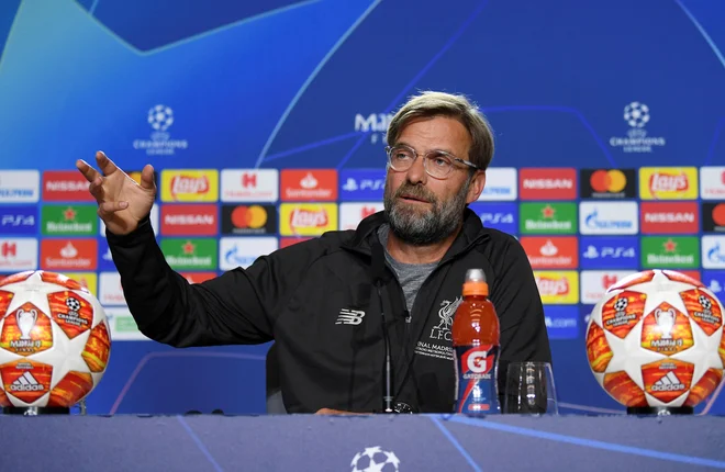 Jürgen Klopp med novinarsko konferenco. FOTO: Reuters