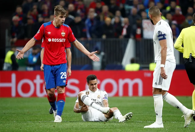 Jaka Bijol (levo) je dobil v majici CSKA priložnost za igro od 68. minute. FOTO: Reuters