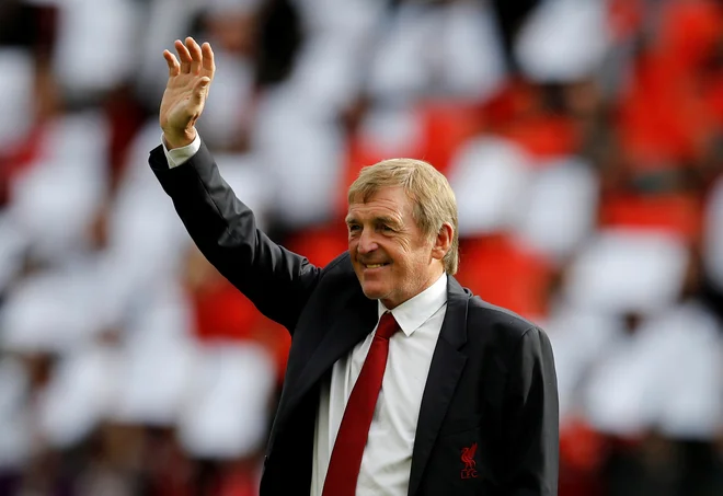Kenny Dalglish gre v boj proti virusu. FOTO: Reuters