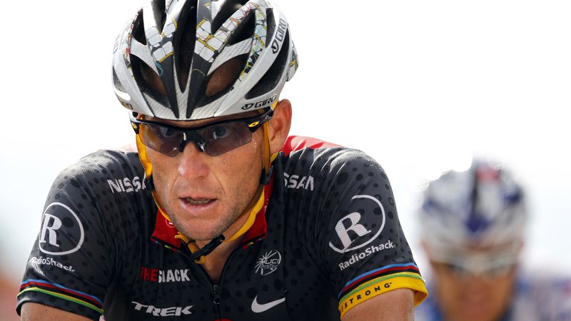 Fotografija: Nekdaj vrhunski kolesar Lance Armstrong, resda zaznamovan z dopingom, je pozval kolesarje, naj se postavijo zase. FOTO: Pictures