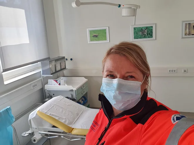 Dežurna ambulanta je nenadoma postala res prava urgentna. FOTO: Lili Gantar Žura