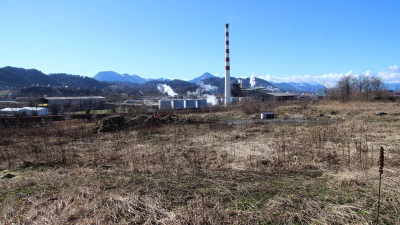 Fotografija: Krivca za nezakonito odlaganje v Bukovžlaku niso odkrili, njegove grehe bo plačala država. FOTO: Brane Piano