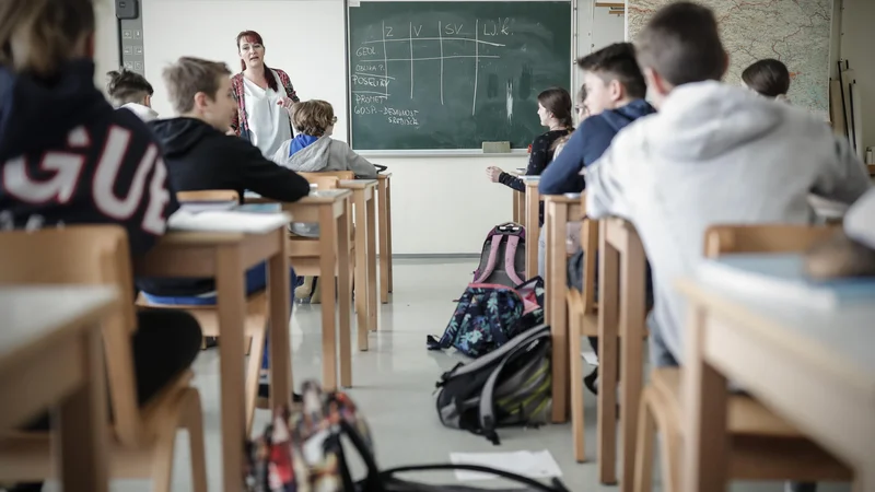 Fotografija: Če so učenci pri posameznem predmetu v tem polletju oceno že pridobili, lahko učitelj oceno zaključi. FOTO: Uroš Hočevar