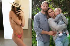Brittny Ward ima devet mesecev po porodu brezhibno postavo, a najpomembneje je, da sta zdaj z Jensonom Buttnom oče in mati sinčka Hendrixa. FOTO: dailymail