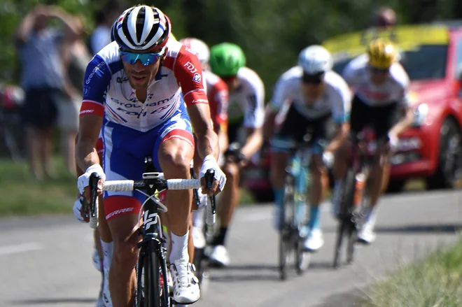 Thibaut Pinot je bil eden od osmoljencev vetrovne 10. etape. FOTO: AFP