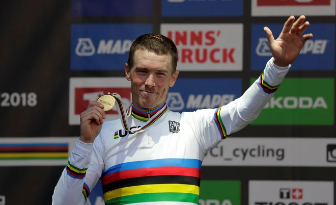 Rohan Dennis je ubranil naslov svetovnega prvaka v vožnji na čas. FOTO: Reuters