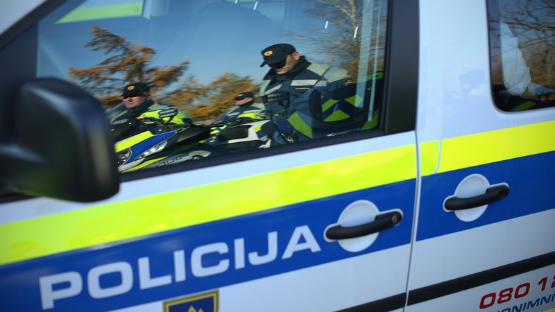 Fotografija: Predaja novih motornih vozil policije. Ljubljana, Slovenija 15.novembra 2016 [policija,policisti,motorna vozila,motorji,vozila,promet] Foto Jure Erzen/delo
