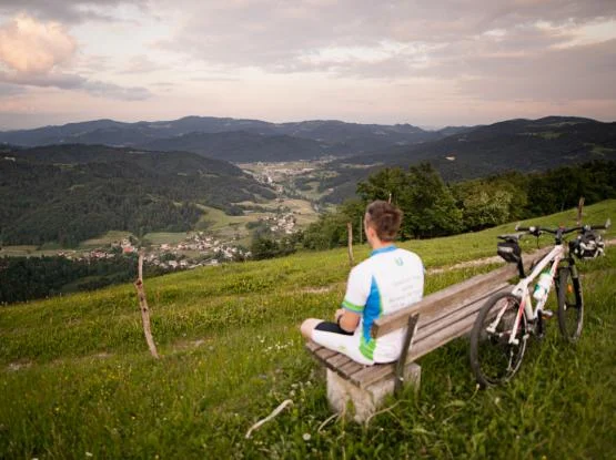 Razgledi, ki napolnijo dušo. FOTO: Poljanskadolina.com