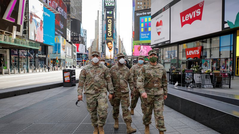 Fotografija: Times Square v New Yorku danes. FOTO: Andrew Kelly/Reuters