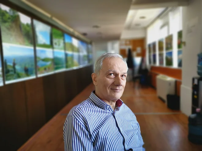 »Kot kemijskemu inženirju mi je jasno, da je treba omejiti stike med ljudmi, torej spoštovati ukrepe,« poudarja Saša Verbič, predsednik Nacionalnega sveta Slovencev v Srbiji. FOTO: Milena Zupanič