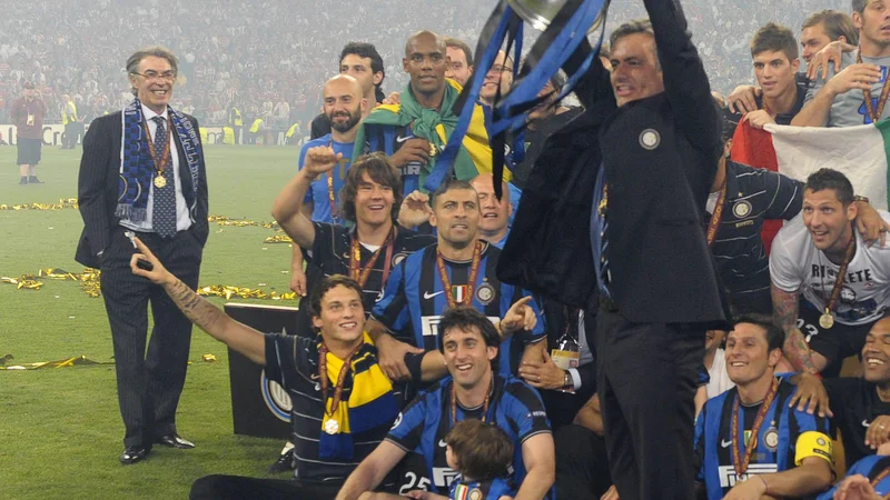Fotografija: Predsednik Massimo Moratti (levo) je dočakal Interjev naslov. FOTO: Reuters
