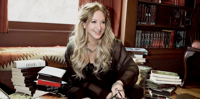 Leigh Bardugo je velika zvezdnica fantazijskega pisanja.​ Foto ​Jen Castle