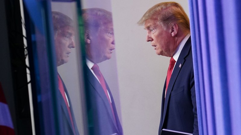 Fotografija: Ameriški predsednik Donald Trump po koncu zdravstvene krize že napoveduje še večji gospodarski razcvet. FOTO: Mandel Ngan/AFP