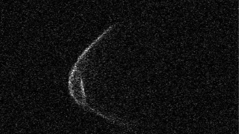 Fotografija: Asteroid 1998 OR2 je širok kar dva kilometra. FOTO: Arecibo Observatory/NASA/NSF