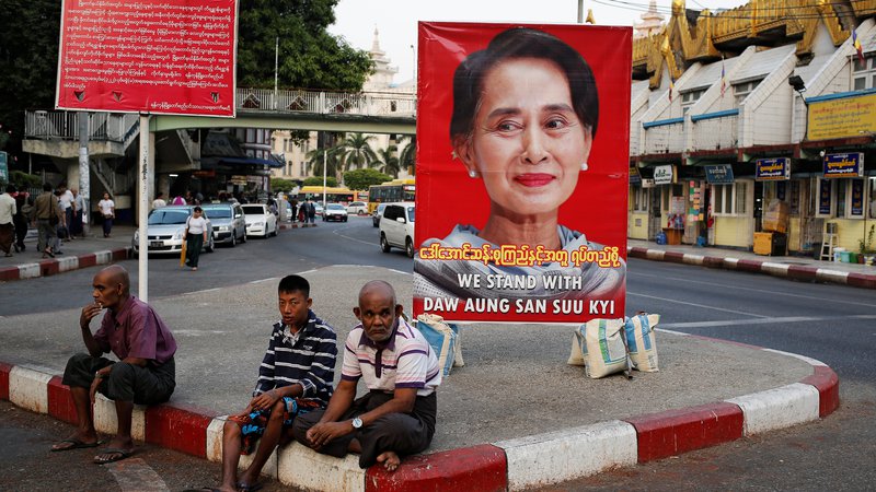 Fotografija: Burmanska voditeljica Aung San Su Či je pogosto kritizirana zaradi krišitev človekovih pravic v zvezni državi Rakhine. FOTO: Ann Wang/Reuters