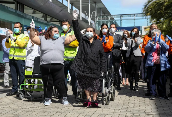 V Madridu je vrata zaprla začasna bolnišnica za zdravljenje bolnikov s covid-19. FOTO: Sergio Perez/Reuters