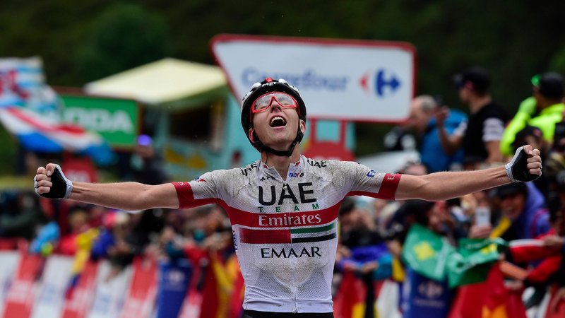 Fotografija: Tadej Pogačar si je 9. etapo obkrožil že pred štartom Vuelte in nato na njej tudi slavil zmago v velikem slogu. FOTO: AFP
 