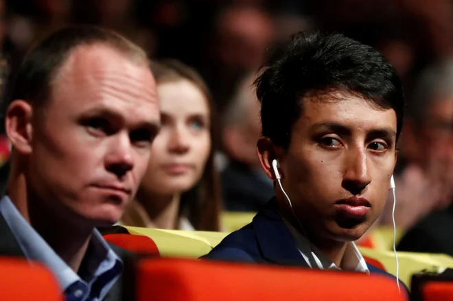 Chris Froome in Egan Bernal med lansko konferenco o letošnji dirki po Franciji, ko nismo vedeli za poznejši izbruh koronavirusa. FOTO: Reuters