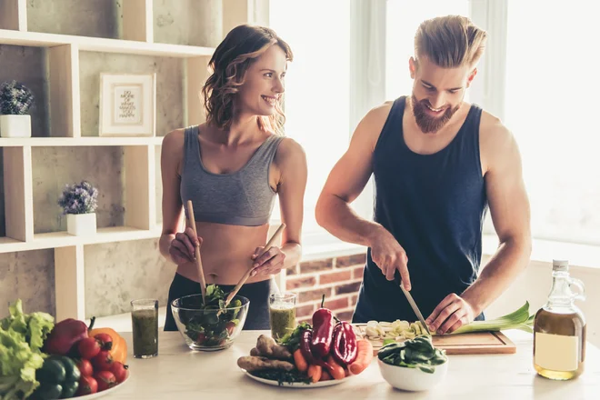 Da si na določeni dieti (razen če zanjo obstaja medicinska indikacija). Drži! Podobno kakor z jedilniki. FOTO: Shutterstock