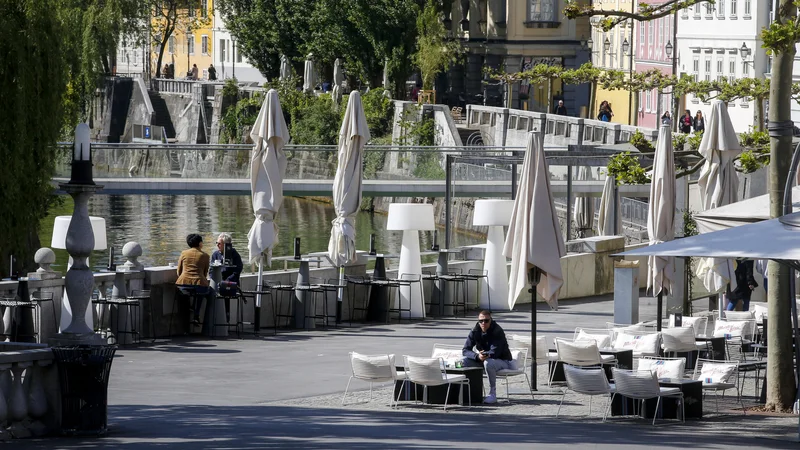Fotografija: V raziskavi so pri 1368 odvzetih vzorcih odkrili 41 oseb, ki so imele protitelesa proti novemu koronavirusu. FOTO: Matej Družnik/Delo