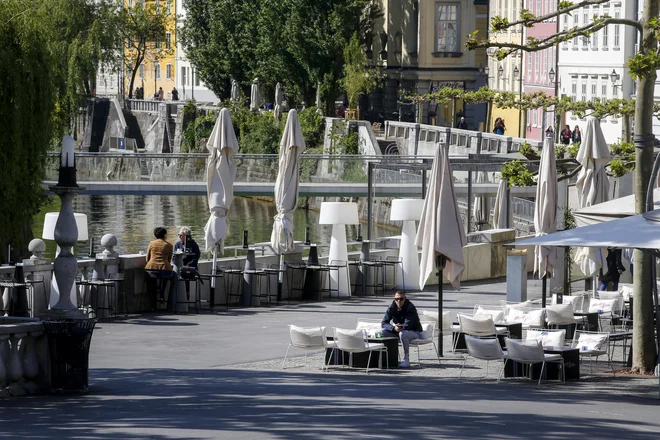V raziskavi so pri 1368 odvzetih vzorcih odkrili 41 oseb, ki so imele protitelesa proti novemu koronavirusu. FOTO:&nbsp;Matej Družnik/Delo