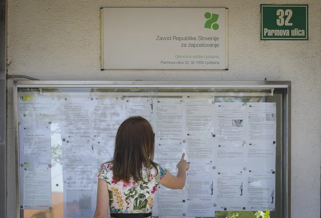 Ukrep subvencionarja delovnega časa bi prispeval k manjši brezposelnosti. Foto Jože Suhadolnik/Delo