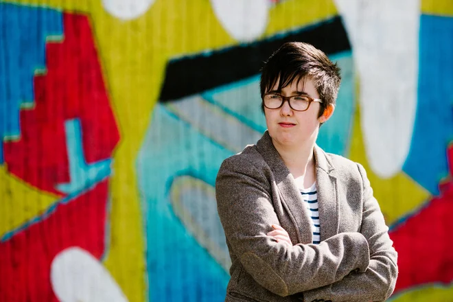 Lyra McKee bo verjetno ena izmed številnih žrtev severnoirskega konflikta, ki so umrle zaman. FOTO: REUTERS /Jess Lowe