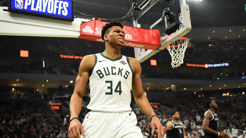 Fotografija: Giannis Antetokounmpo je eden najboljših košarkarjev na svetu. FOTO: AFP