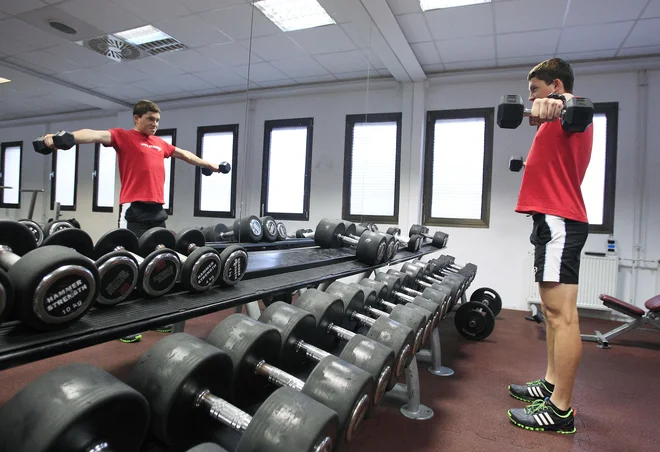 Fitnes zveza Slovenija poziva vlado, naj dovoli odprtje vadbenih centrov. FOTO: Leon Vidic
