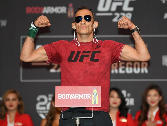 Tony Ferguson je trdno odločen še trinajstič zapored kletko zapustiti dvignjenih rok. FOTO: Reuters