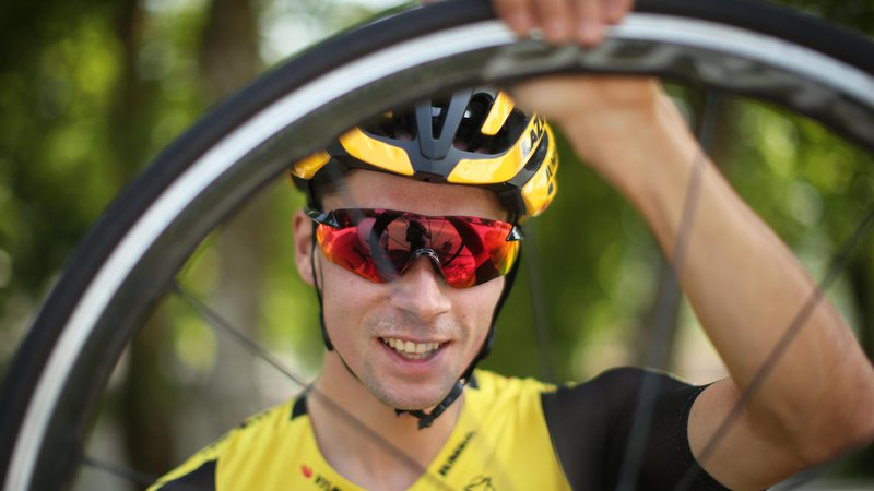 Fotografija: Primož Roglič se bo jutri dokazoval v virtualnem kolesarjenju. FOTO: Jure Eržen