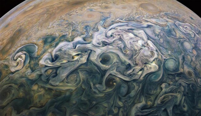 Vrtinci v atmosferi Jupitra. FOTO: NASA/SwRI/MSSS