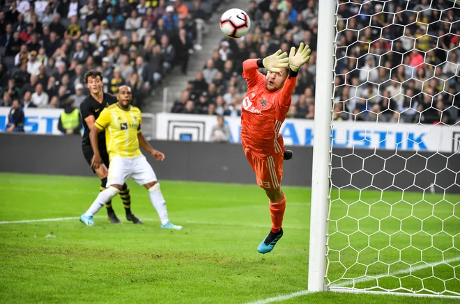 Mariborski vtratar Kenan Pirić je bil v Razgradu najboljši vijolični mož. FOTO: Reuters