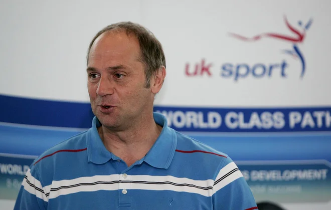 Steve Redgrave od leta 2018 dela s kitajskimi veslači. FOTO: Reuters