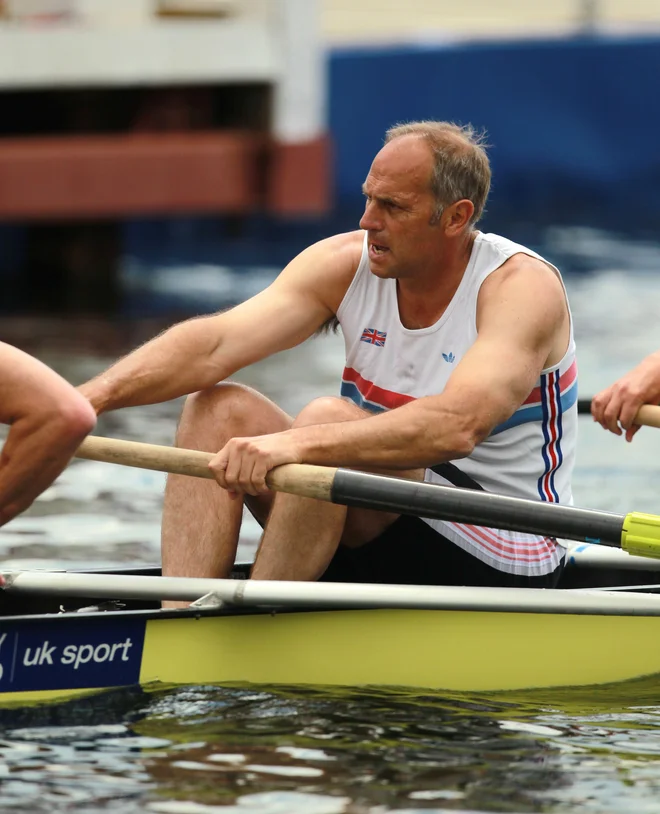 Steve Redgrave še vedno rad poprime za vesla. FOTO: Reuters