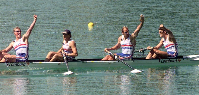 Steve Redgrave (tretji z leve) je osvojil vse, kar je lahko. FOTO: Reuters