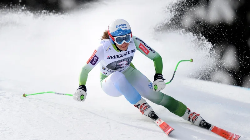 Fotografija: Ilka Štuhec bo vadbeno smučala na domači grudi. FOTO: AFP